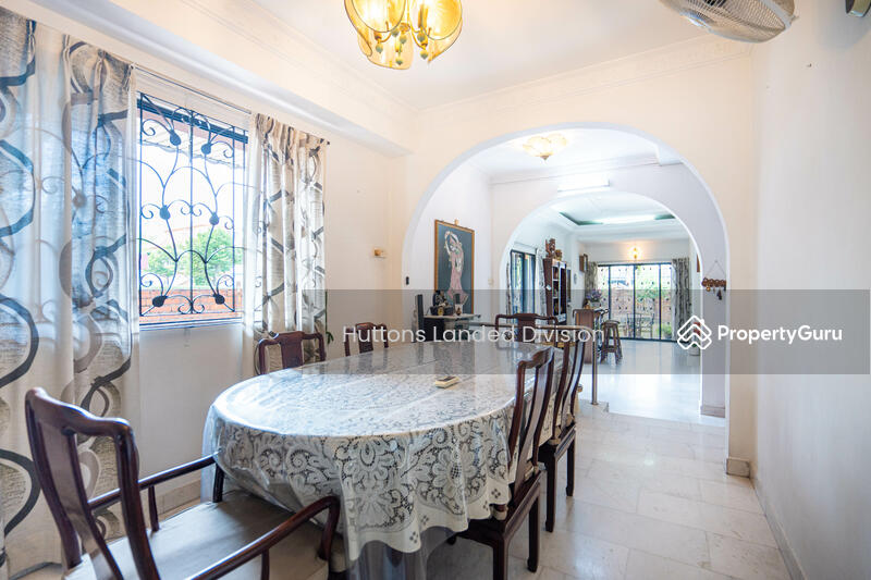 For Sale - 2 Sty Freehold Corner Terrace Walk to MRT @ $15xx PSF