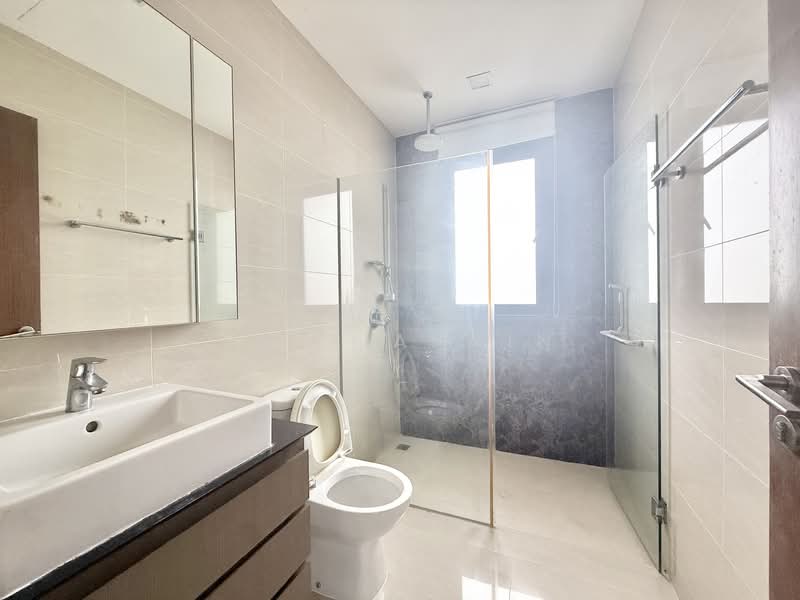 Urban Vista, 2 Tanah Merah Kechil Link, 2 Bedrooms, 1,055 sqft, Condominium For Sale, by Yu Tianxin, 60075379 - Bathroom - PropertyGuru.com.sg