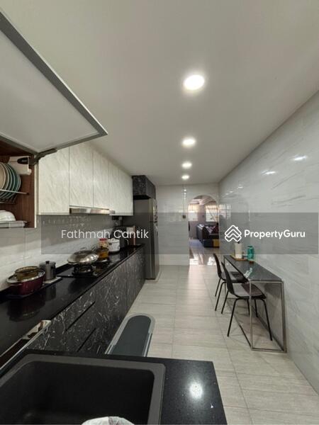 For Sale - 154 Simei Street 1