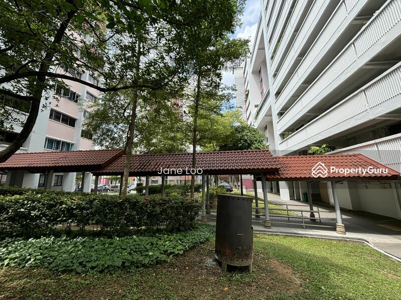 For Sale - 661 Hougang Avenue 4