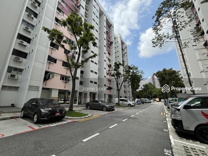 For Sale - 661 Hougang Avenue 4