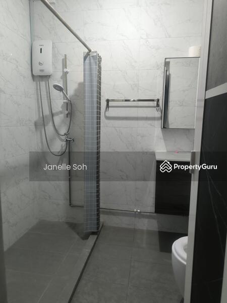 Master bedroom toilet