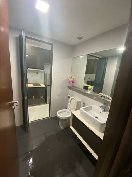 Vibes @ Upper Serangoon, 488 Upper Serangoon Road, 1 Bedroom, 398 sqft, Apartment For Rent, by Alberta Lee, 60075974 - Bathroom - PropertyGuru.com.sg