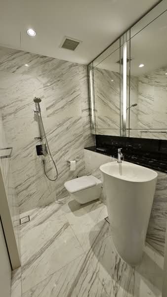 Wallich Residence, 3 Wallich Street, 3 Bedrooms, 1,679 sqft, Condominium For Rent, by Nancy Ni, 60076101 - Bathroom - PropertyGuru.com.sg