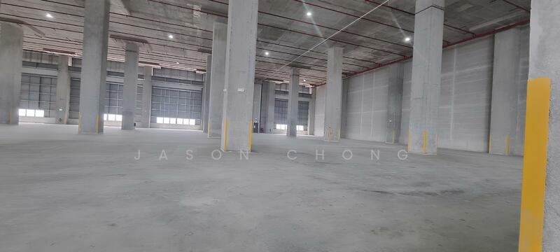 Warehouse, Jalan Buroh, , Large Floorplate, Dedicated Loading Bays, High ceiling, Warehouse, 180,000 sqft, Warehouse For Rent, by Jason Chong, 60076364 - CommercialGuru.com.sg