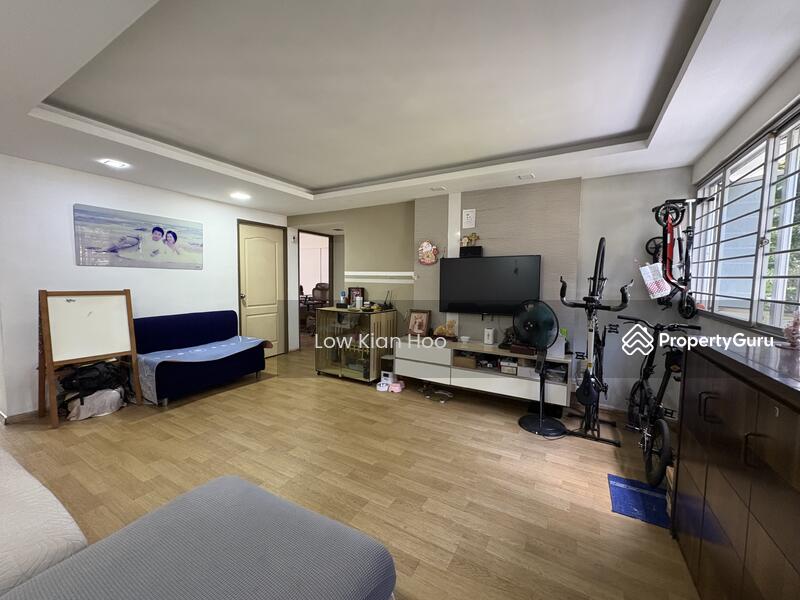 For Sale - 211 Serangoon Avenue 4