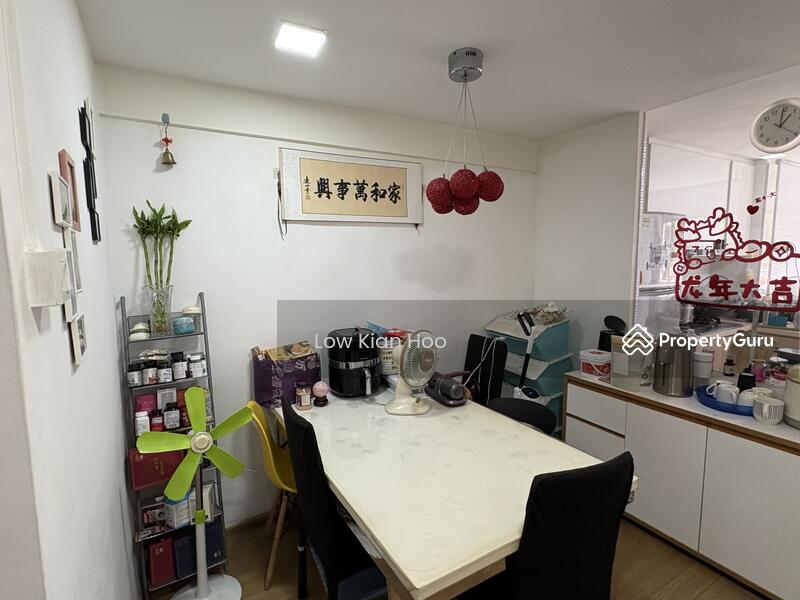 For Sale - 211 Serangoon Avenue 4