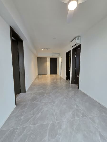 Clavon, 8 Clementi Avenue 1, 2 Bedrooms, 764 sqft, Condominium For Sale, by Wenny Sia Wijaya, 60076701 - Living Room - PropertyGuru.com.sg