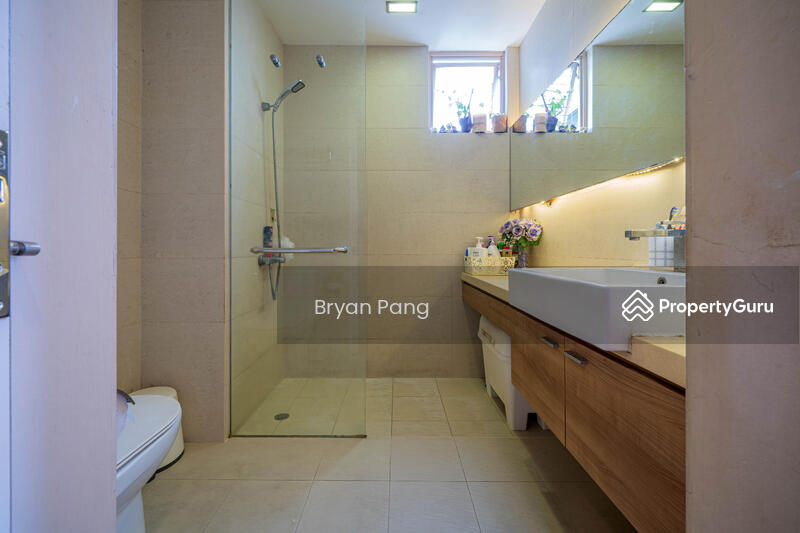 Master Bedroom Toilet