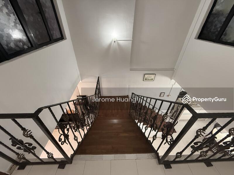 For Sale - 221 Bukit Batok East Avenue 3