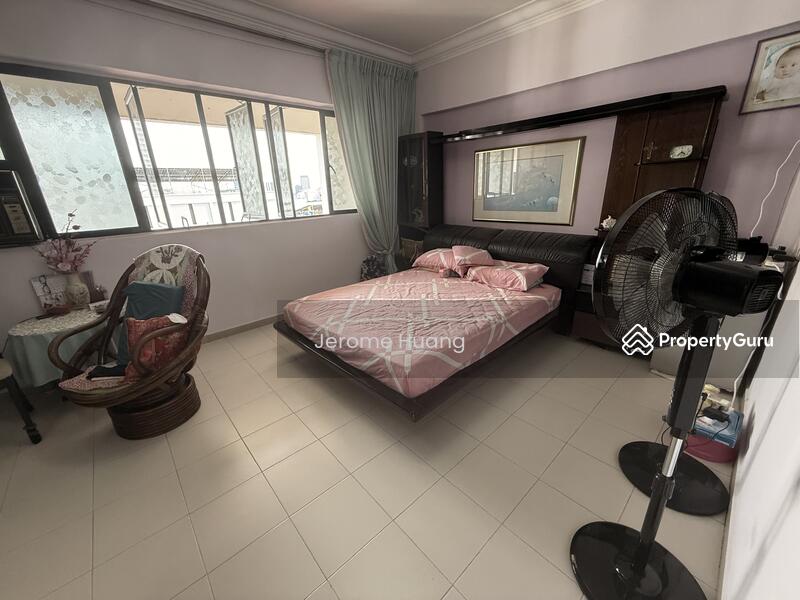 For Sale - 221 Bukit Batok East Avenue 3