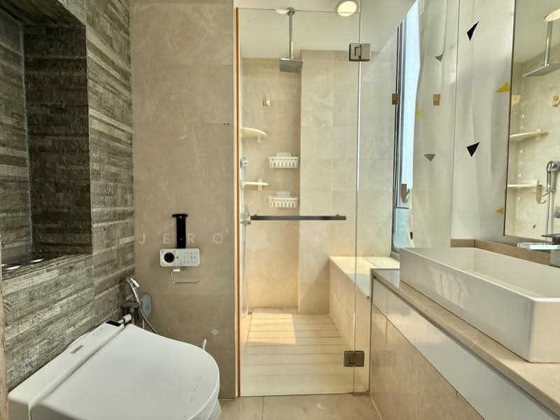One Robin, 1 Robin Road, Tanglin / Holland / Bukit Timah, 4 Bedrooms, 1,905 sqft, Condominium For Rent, by Jerome Kuan, 60077171 - Bathroom - PropertyGuru.com.sg
