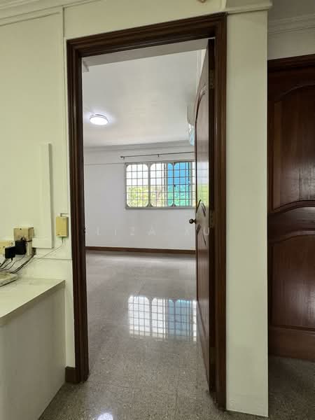 211 Serangoon Avenue 4 HDB Flat For Sale at S$ 600,000 | PropertyGuru Singapore - Interior
