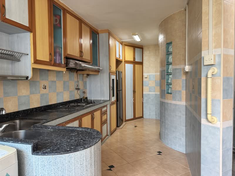 211 Serangoon Avenue 4 HDB Flat For Sale at S$ 600,000 | PropertyGuru Singapore - Kitchen