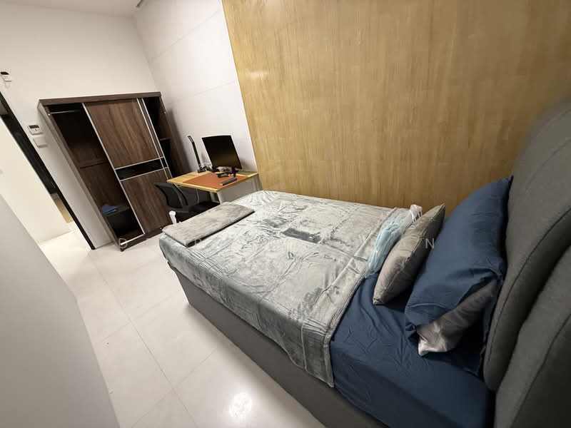 Sommerville Grandeur, 9 Farrer Drive, Room Rental, 120 sqft, Condominium For Rent, by Delphine Chan, 60077757 - Bedroom - PropertyGuru.com.sg