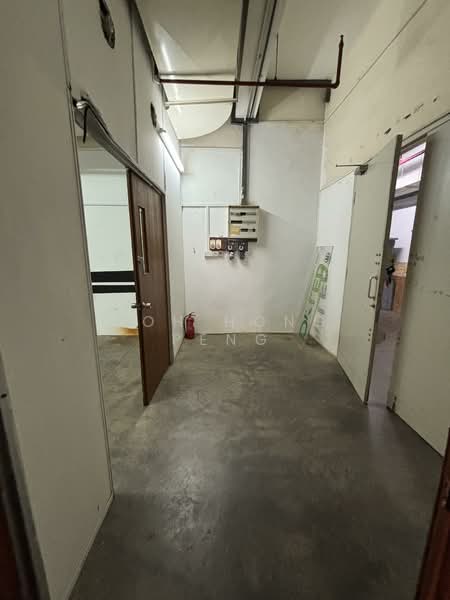 Eunos Warehouse Complex, 1 Kaki Bukit Road 2, 2,400 sqft, Factory / Workshop (B2) For Sale, by Goh Hong Peng, 60077793 - Interior - CommercialGuru.com.sg