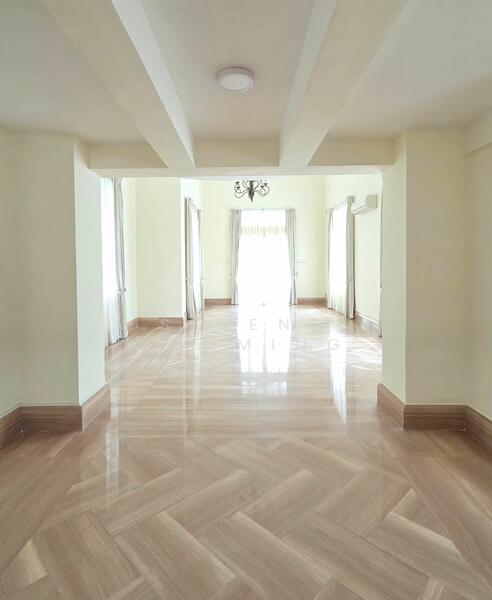 For Rent - Holland Grove