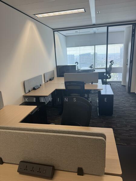 Gateway East, 152 Beach Road, 200 sqft, Office For Rent, by KelvinS See, 60078318 - Study - CommercialGuru.com.sg