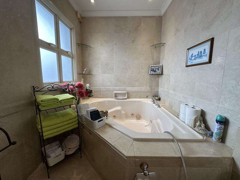✨Prime District 10 | 3 Sty with Basement | Move in ready, , 4 Bedrooms, 3,800 sqft, Semi-Detached House For Sale, by Nigel J M, 60078505 - Bathroom - PropertyGuru.com.sg