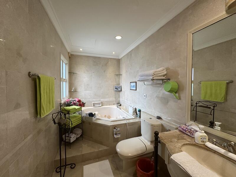 ✨Prime District 10 | 3 Sty with Basement | Move in ready, , 4 Bedrooms, 3,800 sqft, Semi-Detached House For Sale, by Nigel J M, 60078505 - Bathroom - PropertyGuru.com.sg