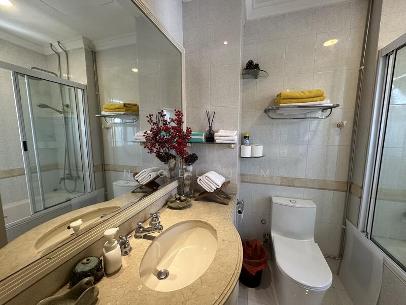 ✨Prime District 10 | 3 Sty with Basement | Move in ready, , 4 Bedrooms, 3,800 sqft, Semi-Detached House For Sale, by Nigel J M, 60078505 - Bathroom - PropertyGuru.com.sg