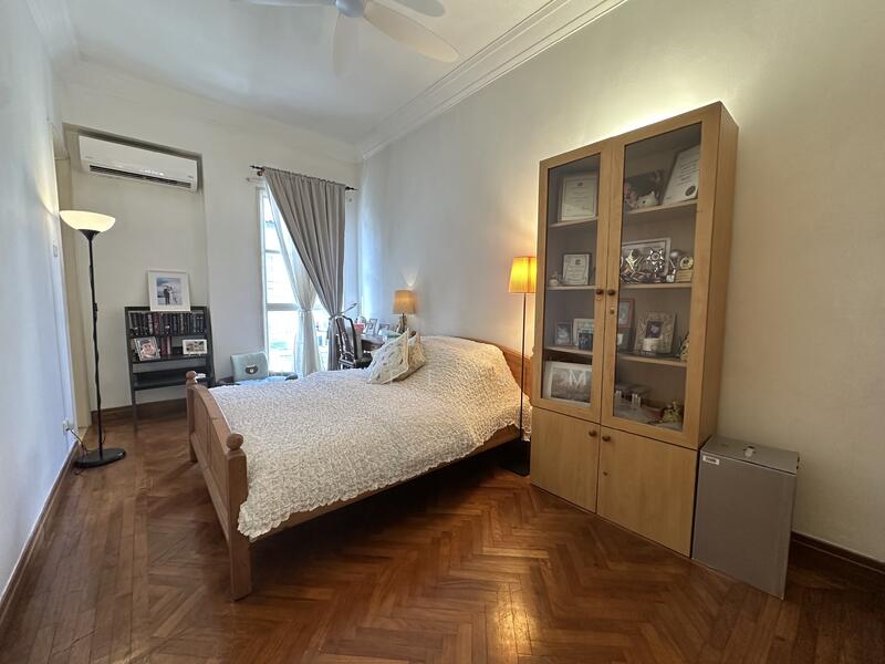 ✨Prime District 10 | 3 Sty with Basement | Move in ready, , 4 Bedrooms, 3,800 sqft, Semi-Detached House For Sale, by Nigel J M, 60078505 - Master Bedroom - PropertyGuru.com.sg