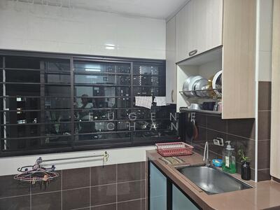 For Sale - 320 Clementi Avenue 4