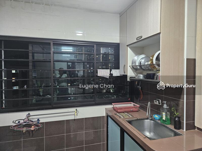 For Sale - 320 Clementi Avenue 4