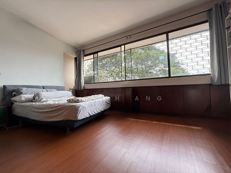 Lakepoint Condo Condominium For Sale at S$ 1,930,000 | PropertyGuru Singapore - Master Bedroom