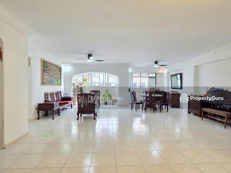 For Sale - 528 Woodlands Drive 14