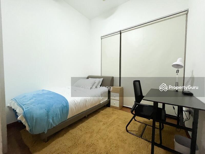 Common bedroom w patio
