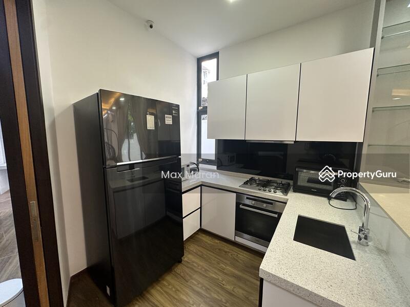 Dry kitchen 