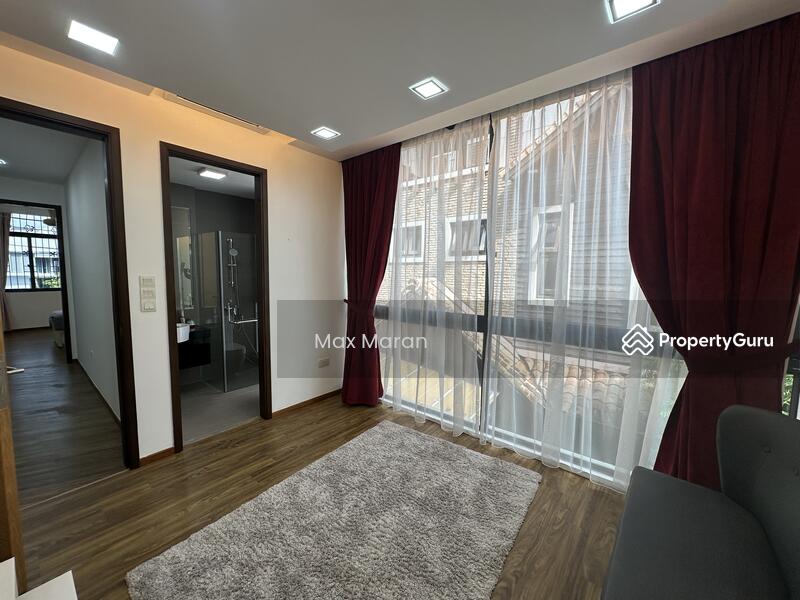 For Rent - Huddington Ave
