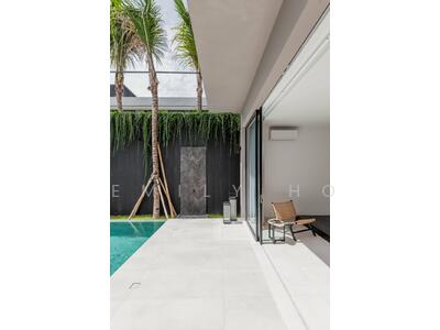 For Sale - BOTANIC GARDENS VICINITY!!