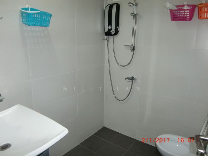 People's Park Complex, 1 Park Road, Room Rental, 300 sqft, Apartment For Rent, by Willy Tan, 60079278 - Common Bath room - PropertyGuru.com.sg