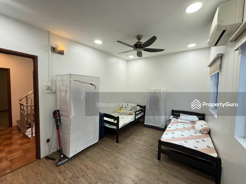 For Sale - 3 Storey Bungalow FH walk to Bartley MRT