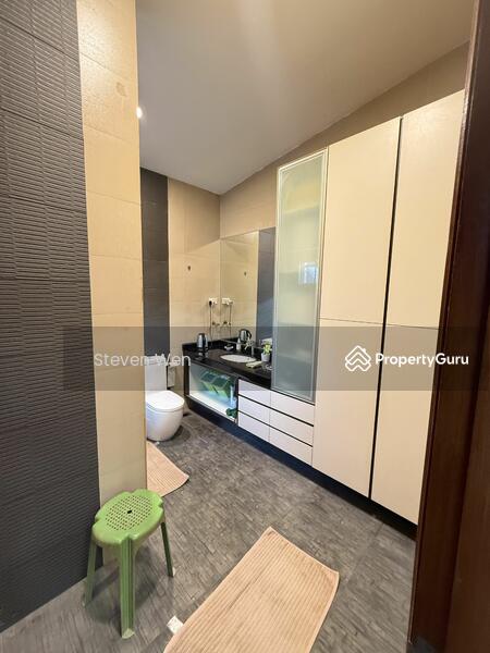 For Sale - 3 Storey Bungalow FH walk to Bartley MRT
