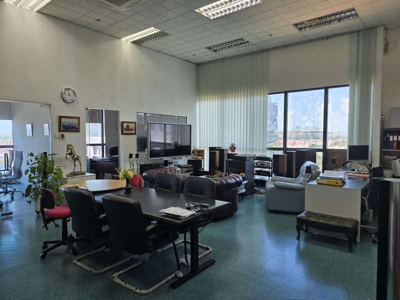 Citilink Warehouse Complex, 102E Pasir Panjang Road, 1,711 sqft, Light Industrial (B1) For Sale, by Clifton Ching, 60079674 - Interior - CommercialGuru.com.sg
