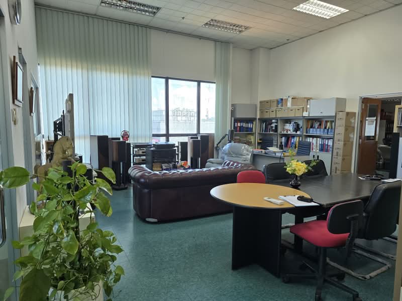Citilink Warehouse Complex, 102E Pasir Panjang Road, 1,711 sqft, Light Industrial (B1) For Sale, by Clifton Ching, 60079674 - Interior - CommercialGuru.com.sg