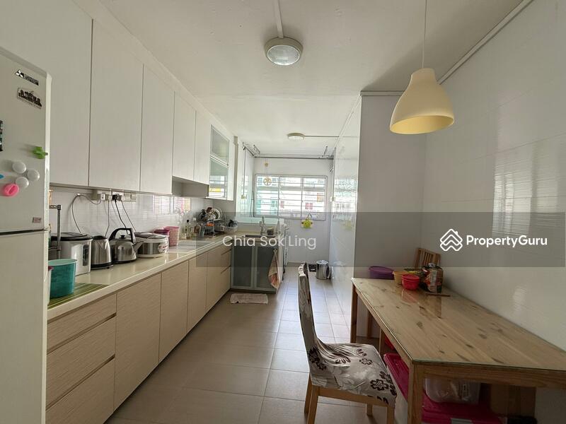 Spacious Kitchen