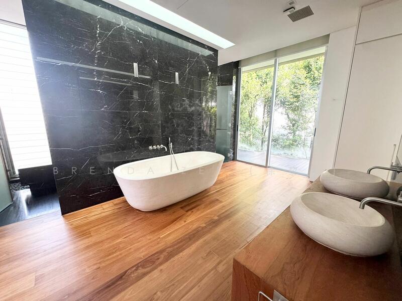 Bukit Timah Vicinity, GCB with pool for rent