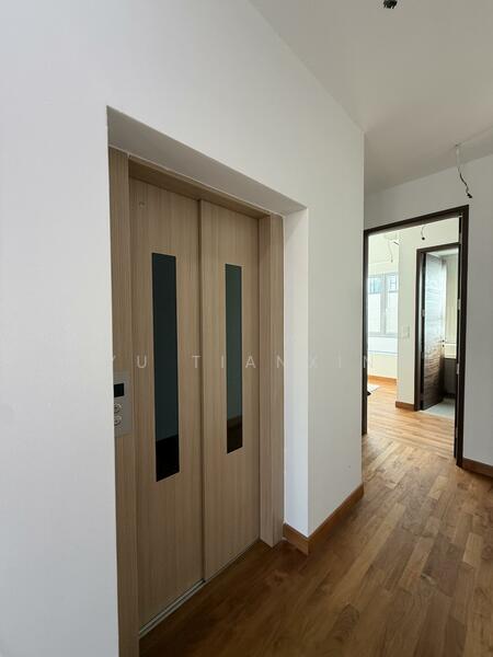 Lift serving all floors