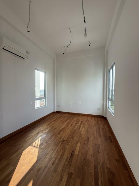 Junior master bedroom