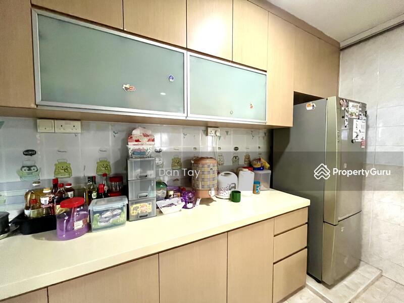 For Sale - 401 Admiralty Link