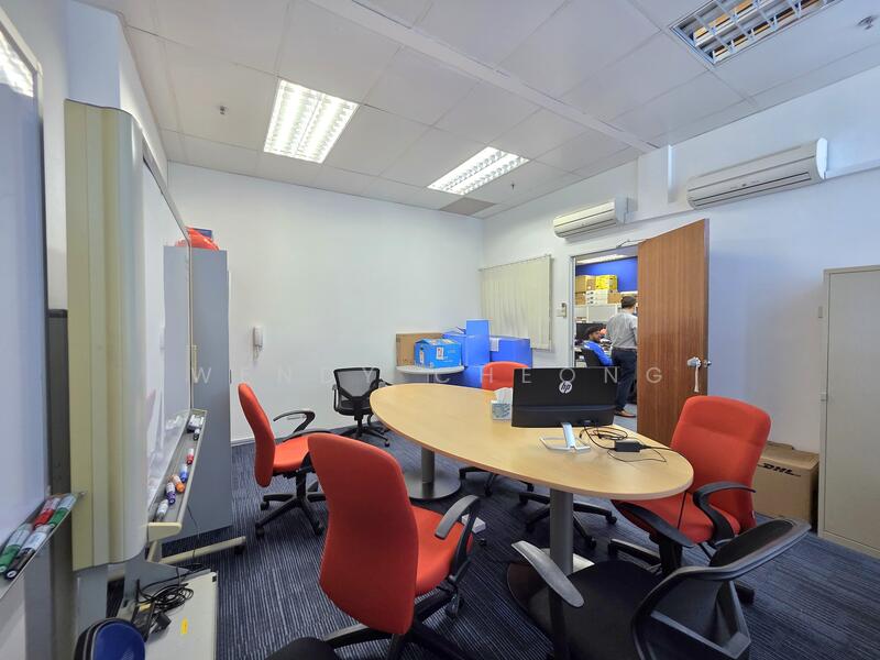Unity Centre, 51 Bukit Batok Crescent, 1,561 sqft, Light Industrial (B1) For Sale, by Wendy Cheong, 60080345 - CommercialGuru.com.sg