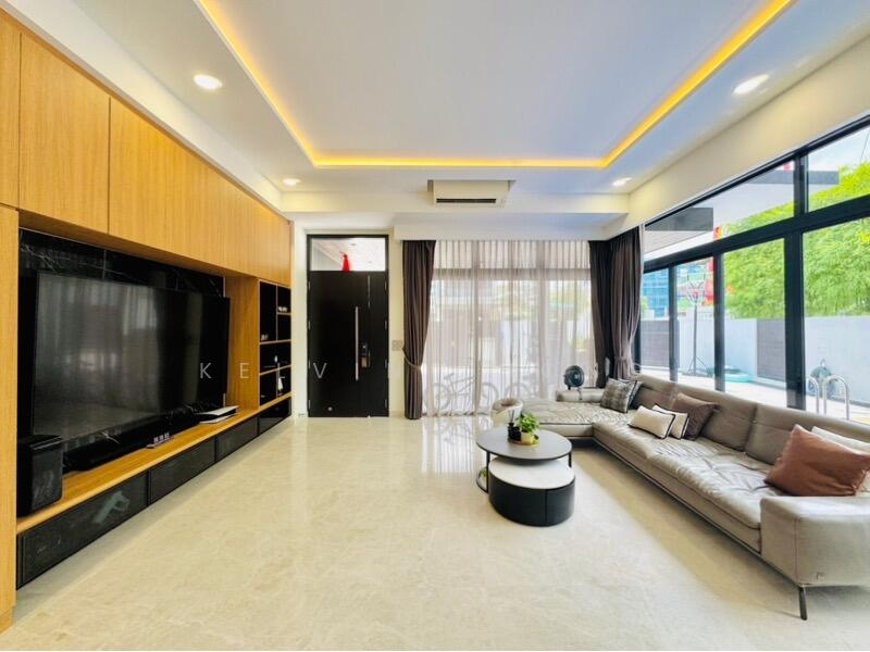 For Sale - Luxus Hills