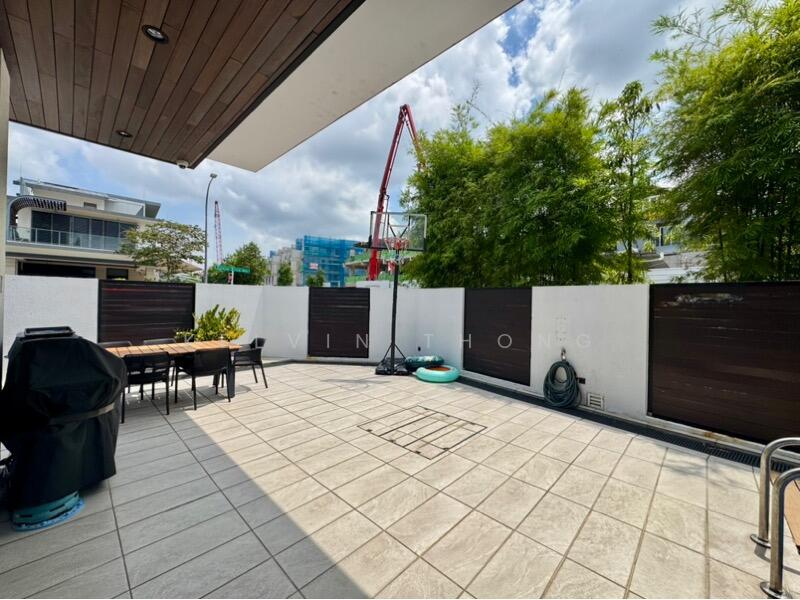 For Sale - Luxus Hills