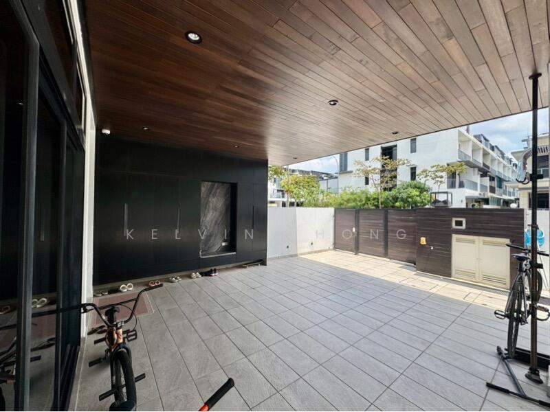 For Sale - Luxus Hills