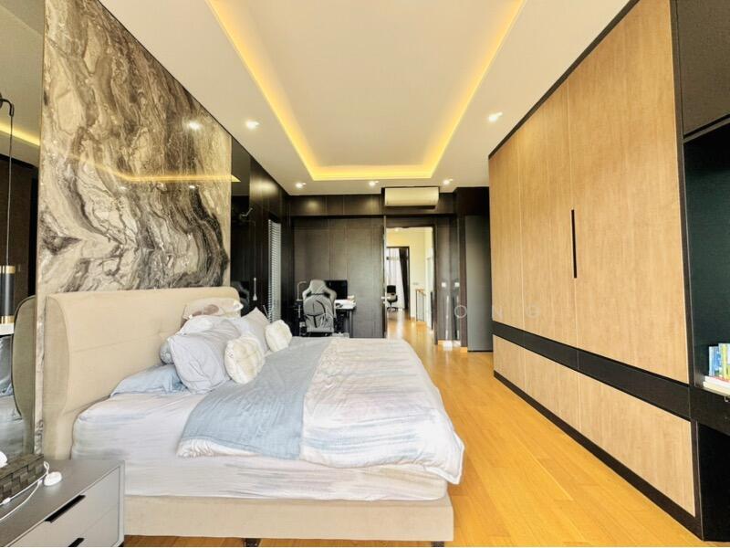 For Sale - Luxus Hills