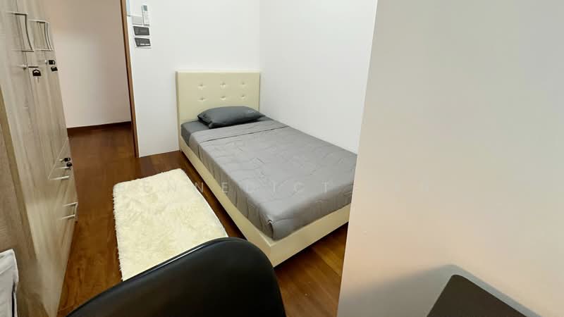 Villa De West, 385 Pasir Panjang Road, Room Rental, 120 sqft, Condominium For Rent, by Bennedict Tan, 60080609 - Bedroom - PropertyGuru.com.sg